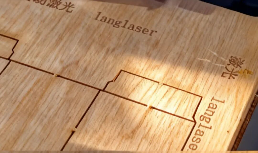 Изследване на безграничния потенциал на системите за матрици с лазерни ножове！